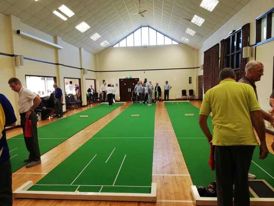 Short mat bowls match